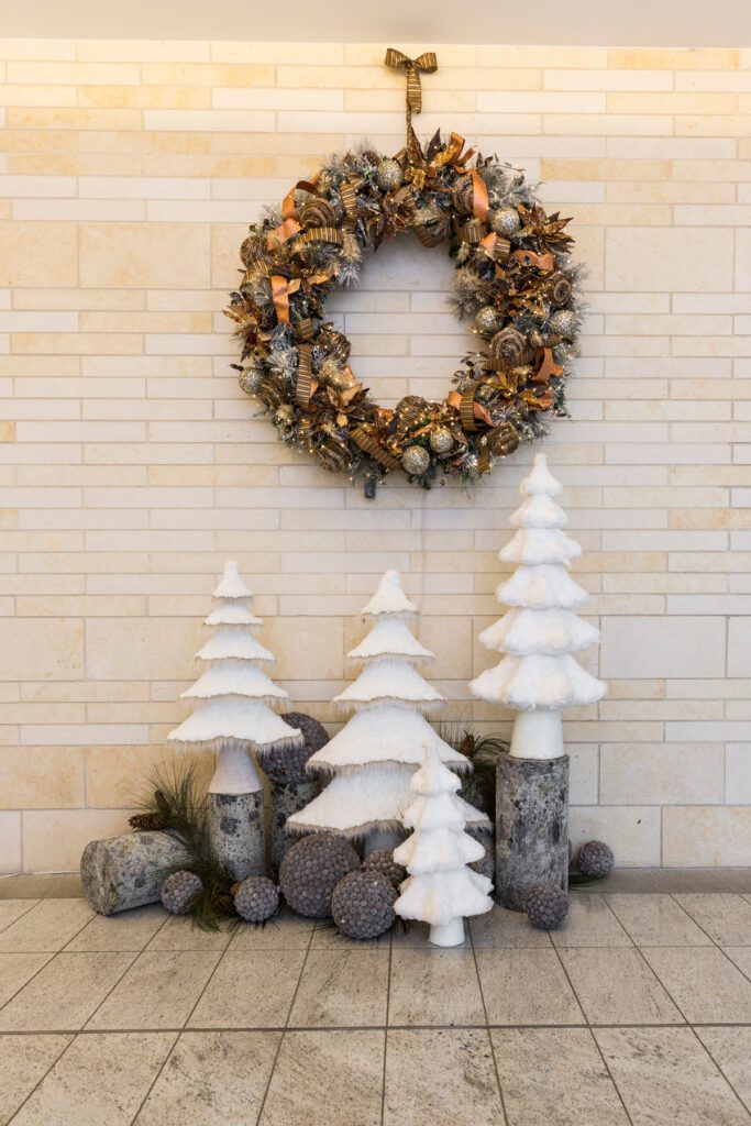 Christmas Wreath Hanging with Christmas Tree Decor